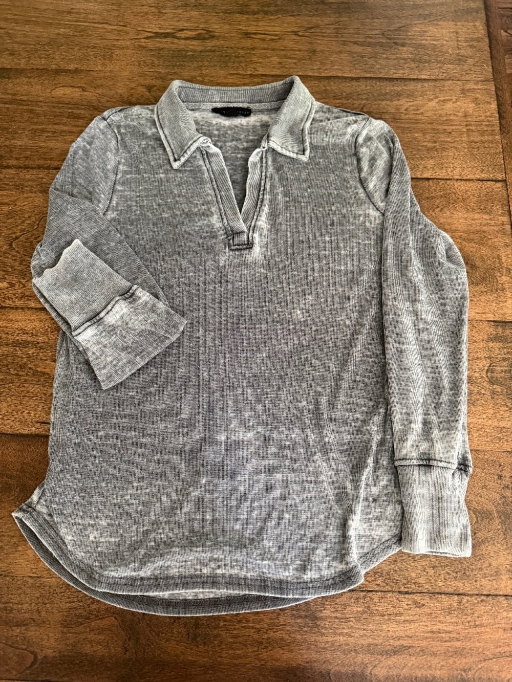 Light grey thermal top, long sleeves